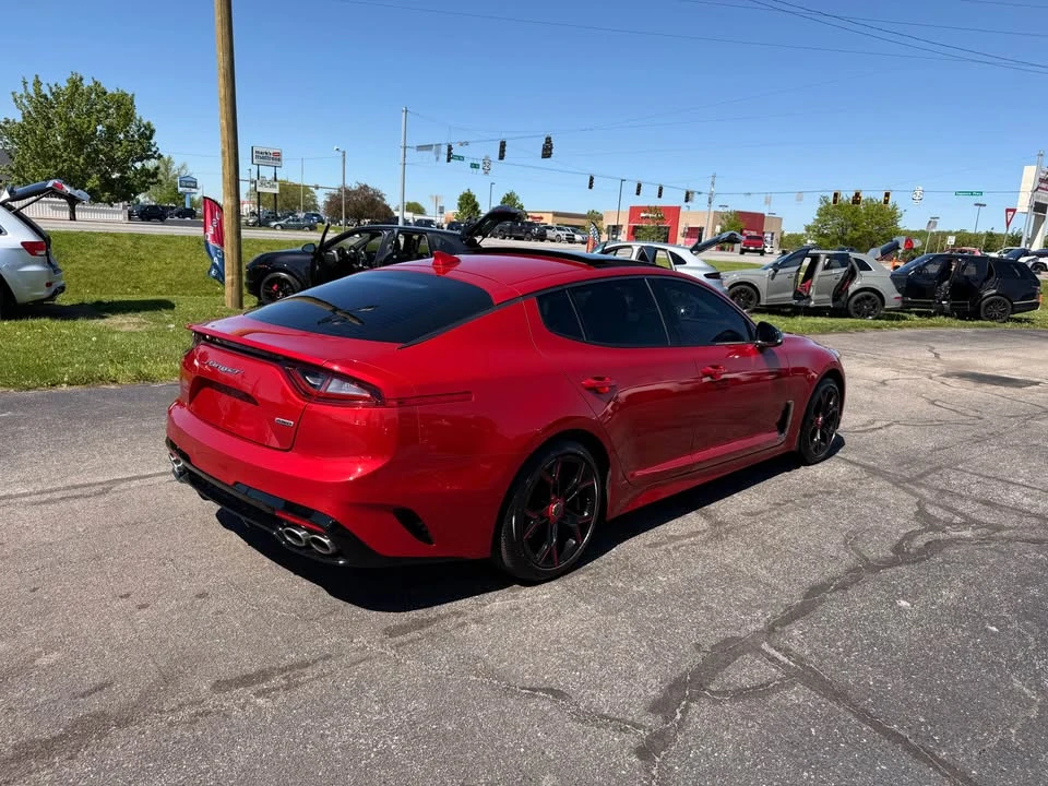 2020 Kia Stinger - Image 8 of 20