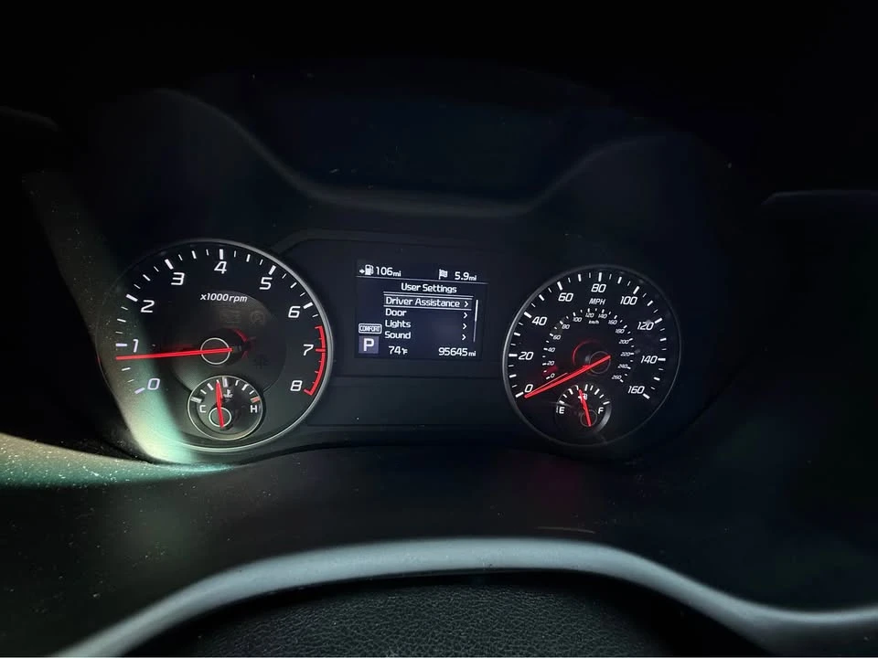 2020 Kia Stinger - Image 17 of 20