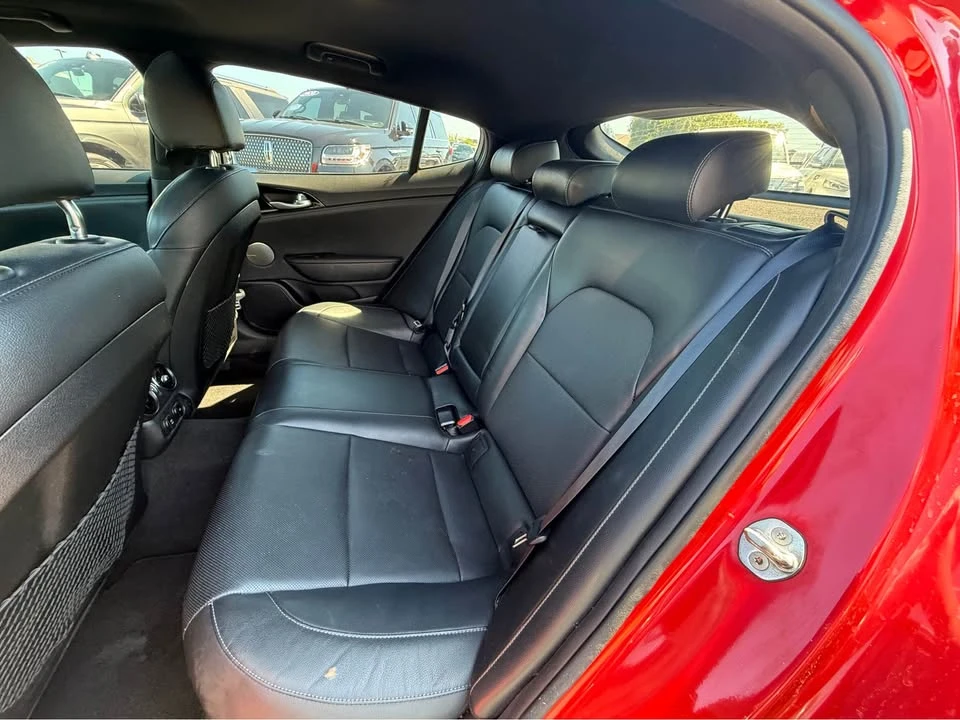 2020 Kia Stinger - Image 12 of 20