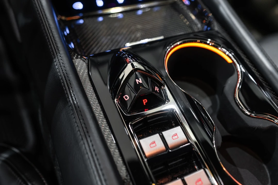 2020 Karma Revero - Image 21 of 21