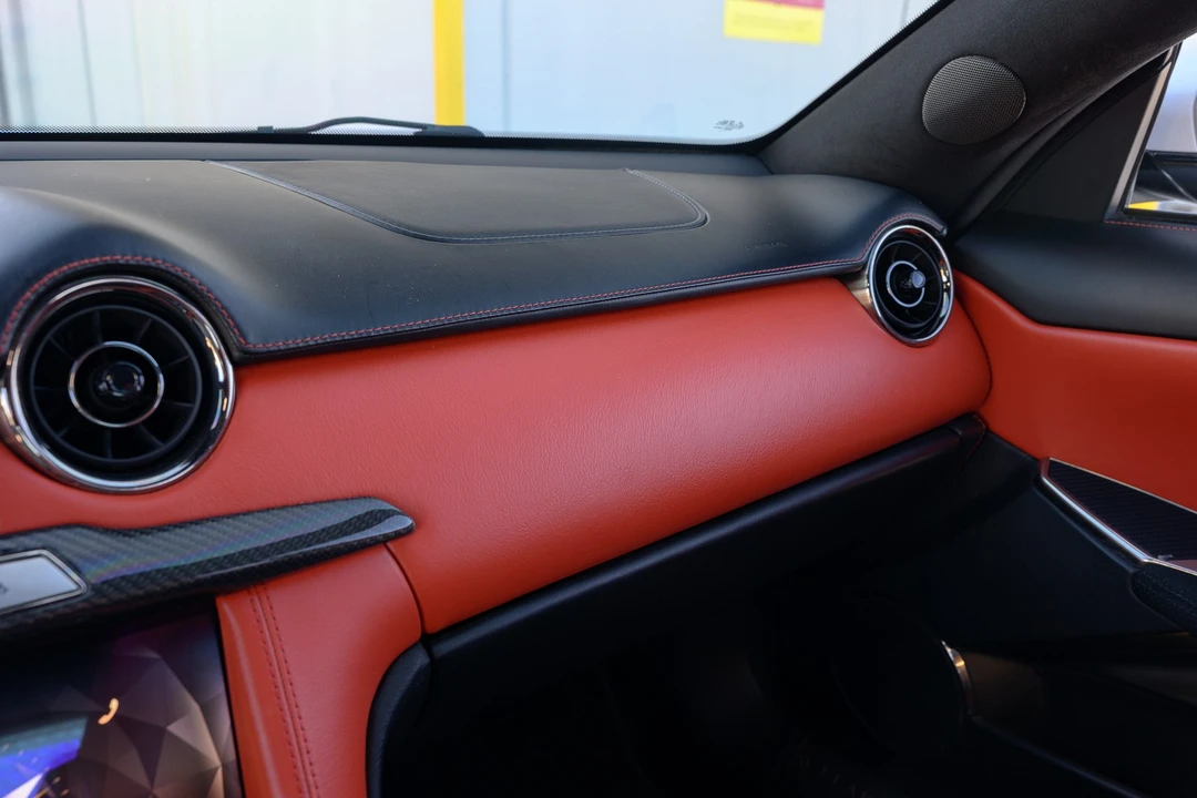 2020 Karma Revero - Image 18 of 21