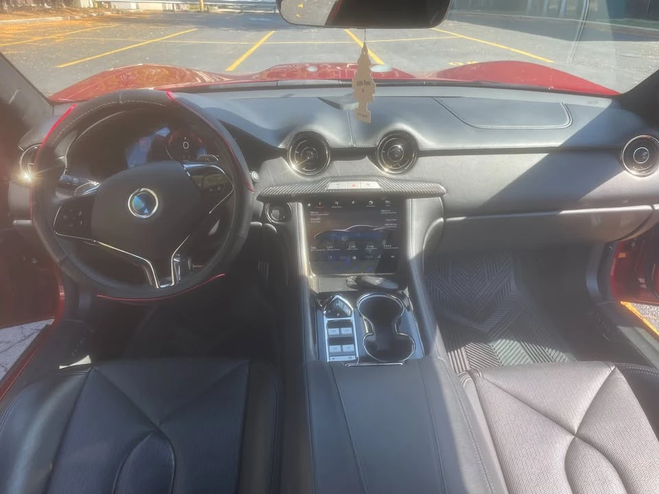 2020 Karma Revero - Image 14 of 20