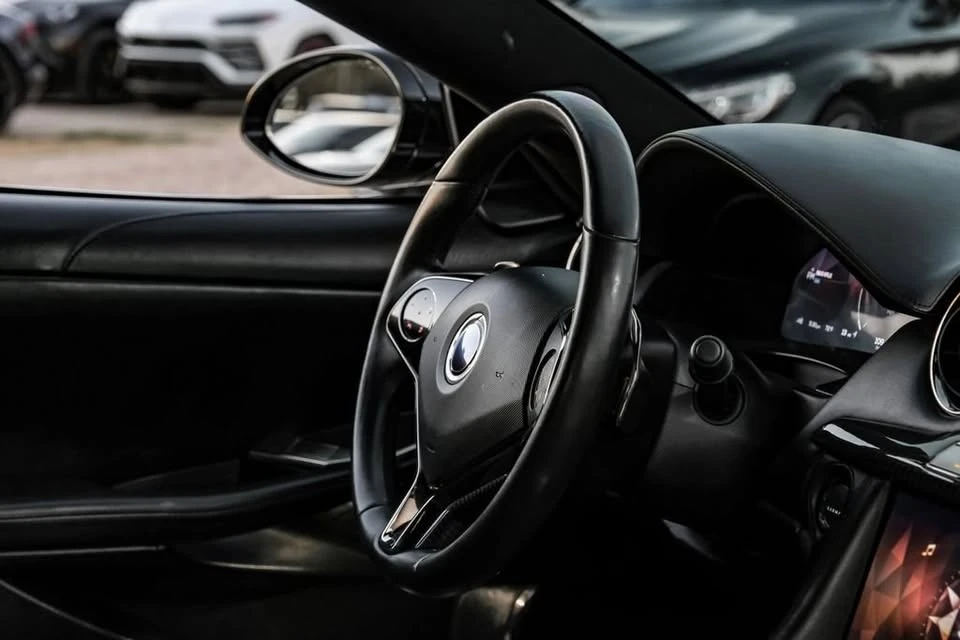 2020 Karma Revero - Image 12 of 20