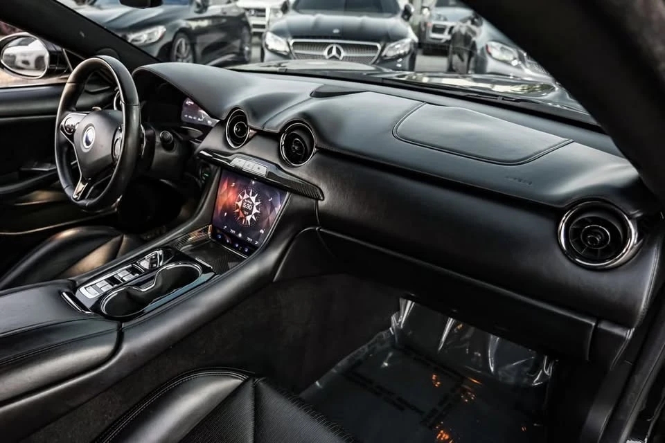 2020 Karma Revero - Image 9 of 20