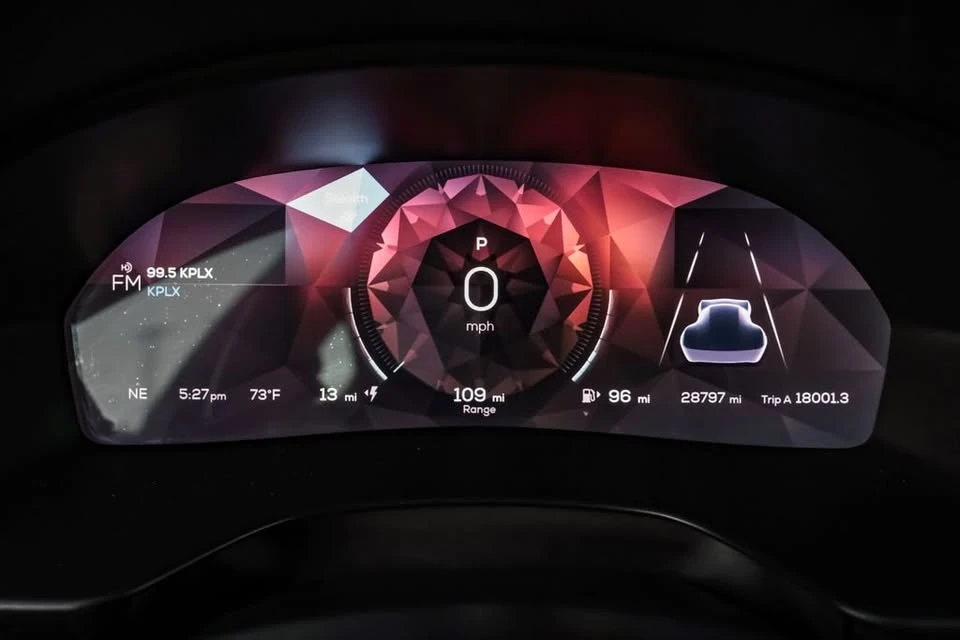 2020 Karma Revero - Image 17 of 20