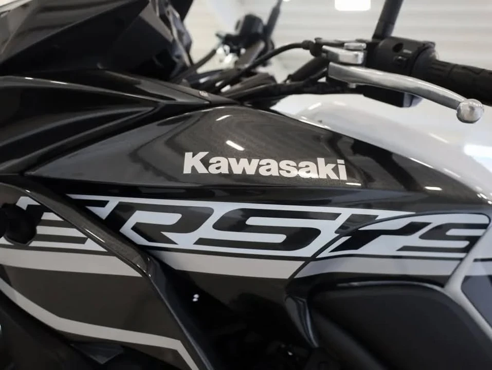 2020 Kawasaki - Image 11 of 16