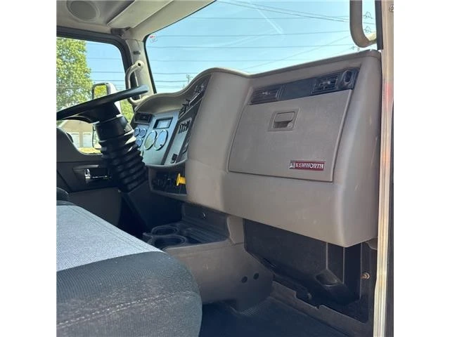 2020 Kenworth T370 - Image 12 of 21