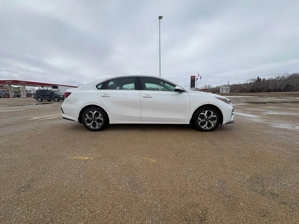2020 Kia Forte - Image 3 of 12