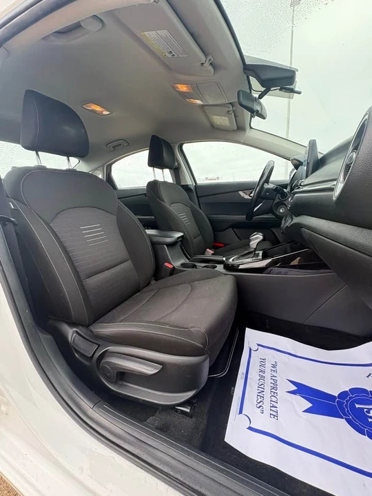 2020 Kia Forte - Image 10 of 12