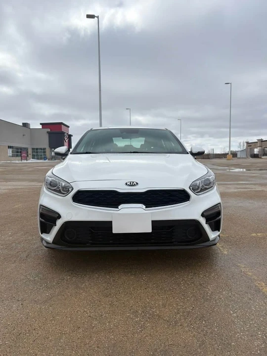2020 Kia Forte - Image 2 of 12