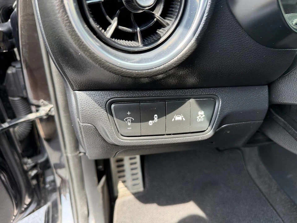 2020 Kia Forte - Image 7 of 27