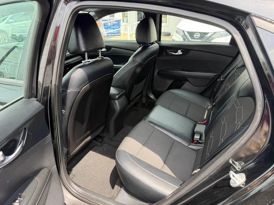 2020 Kia Forte - Image 14 of 27