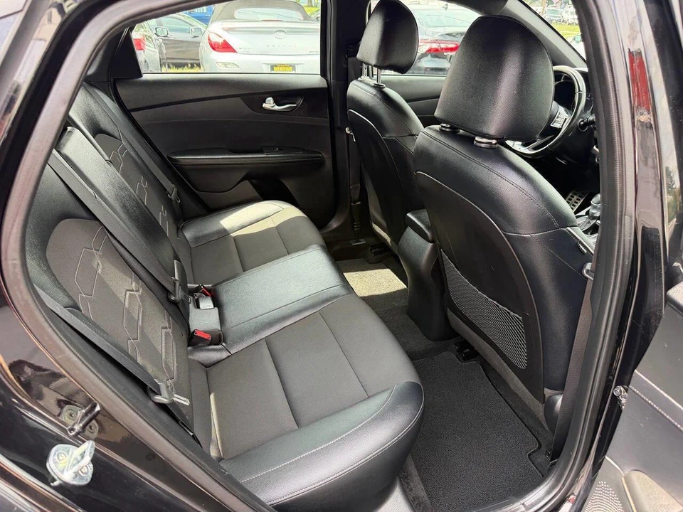 2020 Kia Forte - Image 19 of 27