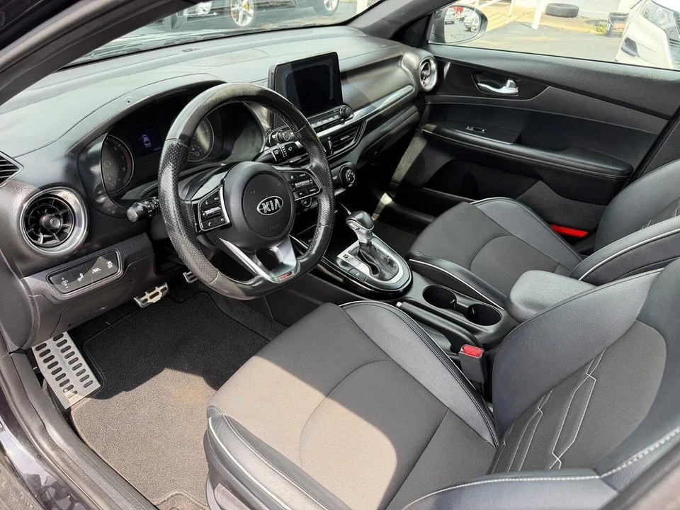2020 Kia Forte - Image 6 of 27