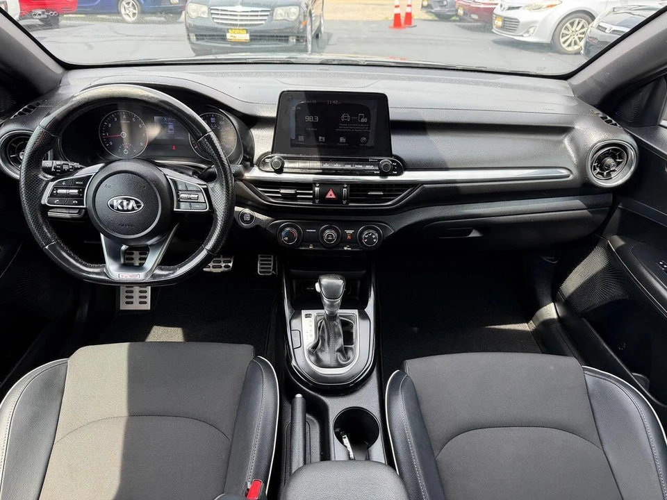 2020 Kia Forte - Image 15 of 27