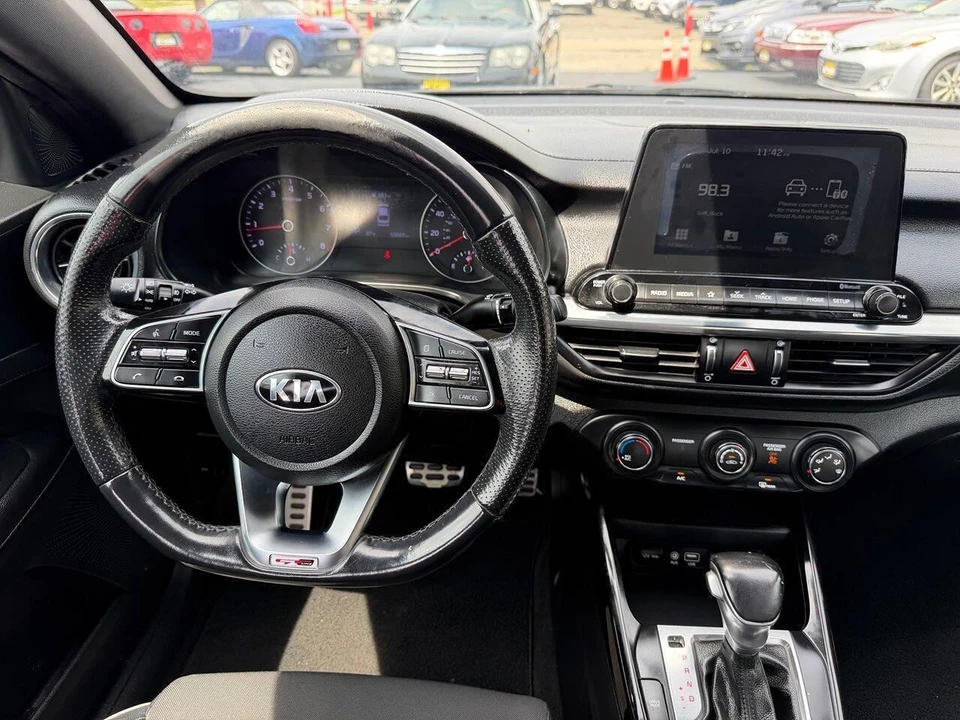 2020 Kia Forte - Image 16 of 27