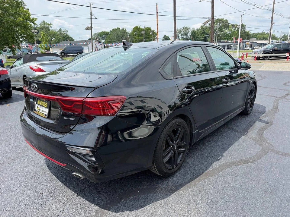 2020 Kia Forte - Image 24 of 27