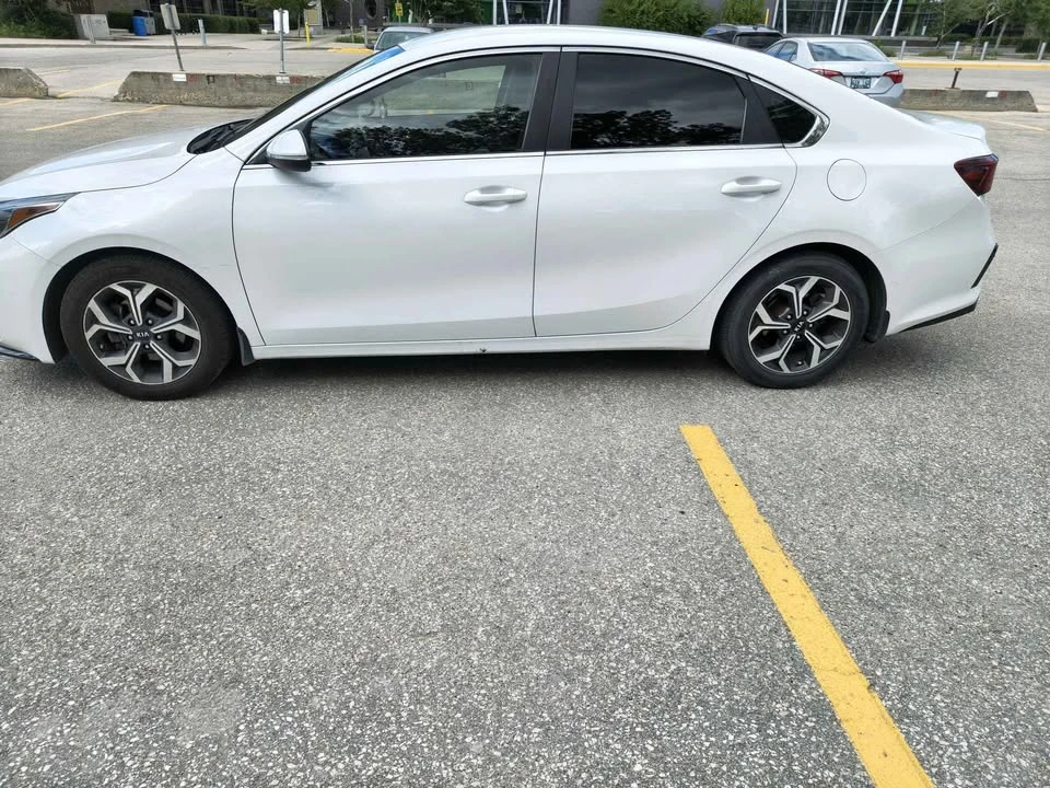 2020 Kia Forte - Image 5 of 10