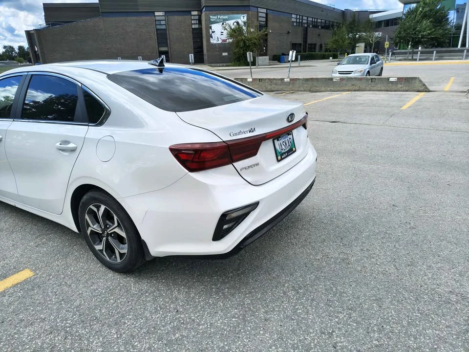 2020 Kia Forte - Image 6 of 10