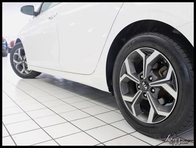 2020 Kia Forte - Image 10 of 21