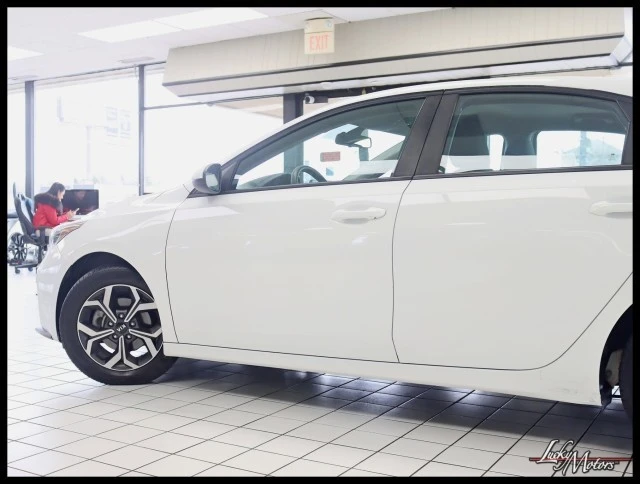 2020 Kia Forte - Image 9 of 21