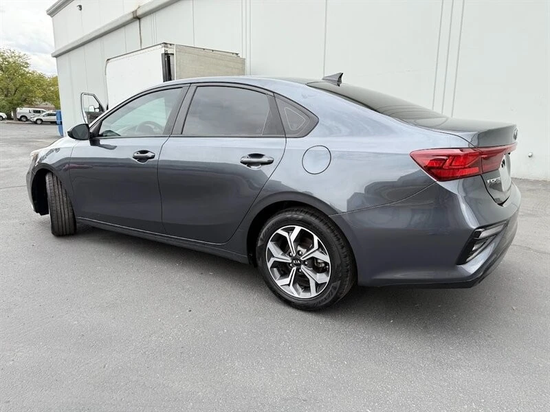 2020 Kia Forte - Image 9 of 21