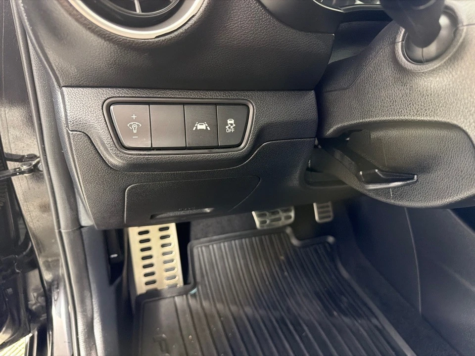 2020 Kia Forte - Image 13 of 21
