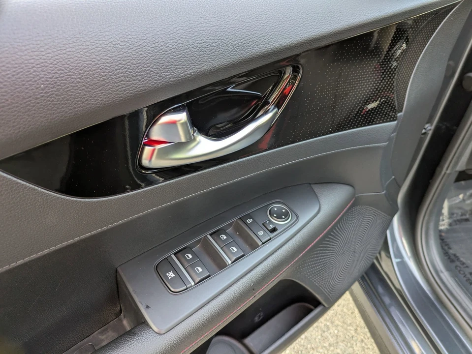 2020 Kia Forte - Image 15 of 21