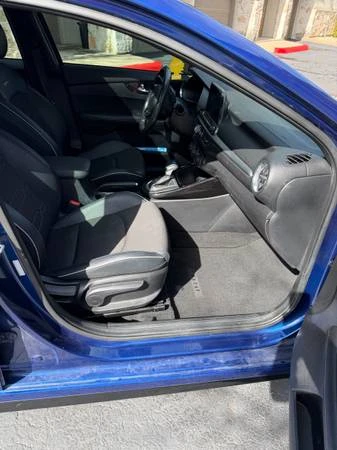 2020 Kia Forte - Image 8 of 12