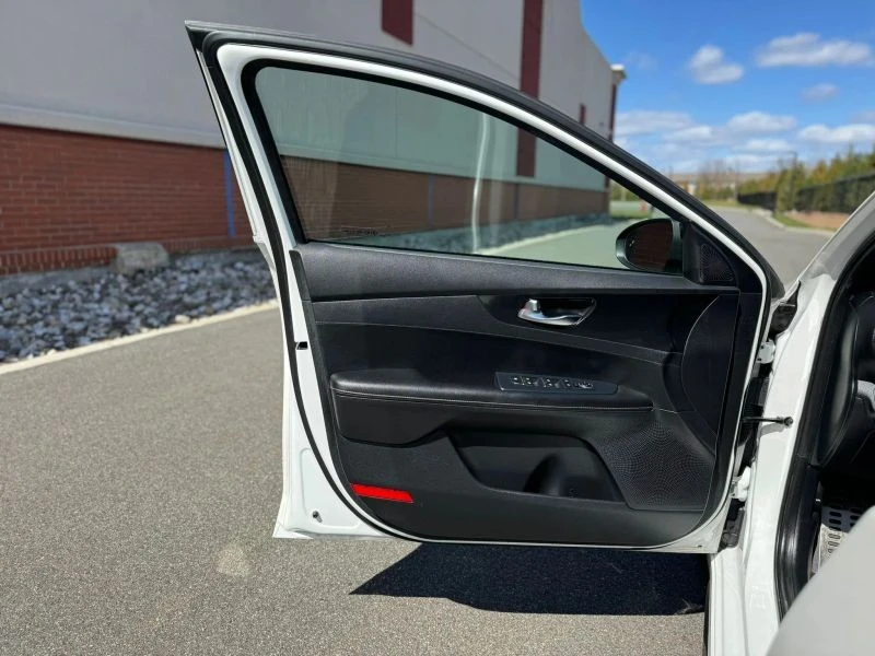 2020 Kia Forte - Image 11 of 12