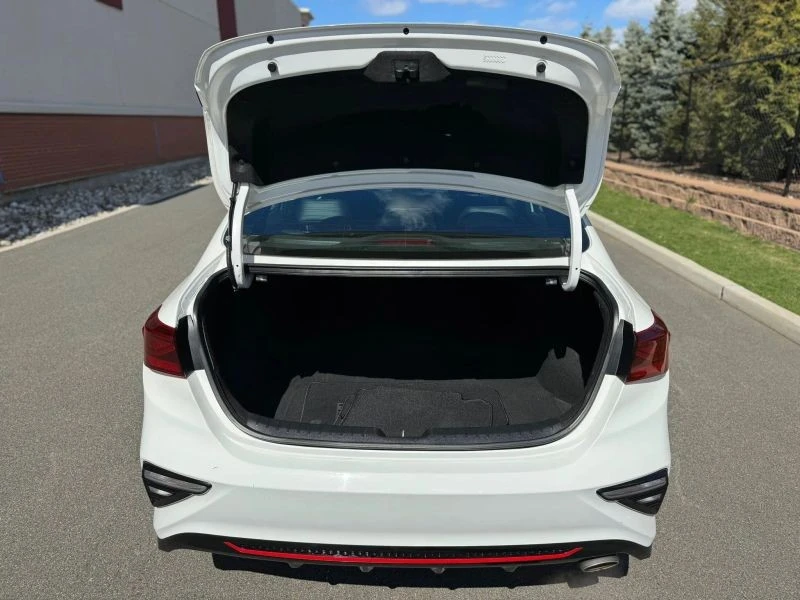 2020 Kia Forte - Image 9 of 12