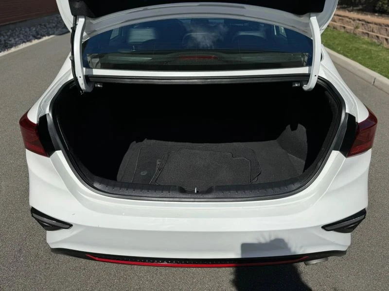 2020 Kia Forte - Image 10 of 12