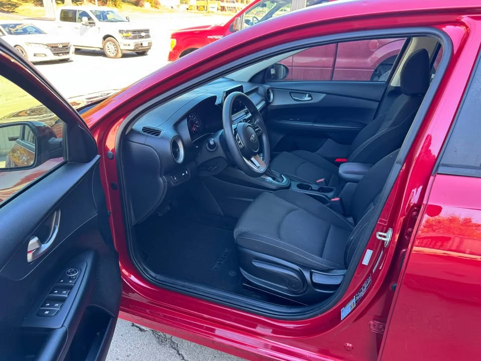 2020 Kia Forte - Image 9 of 19