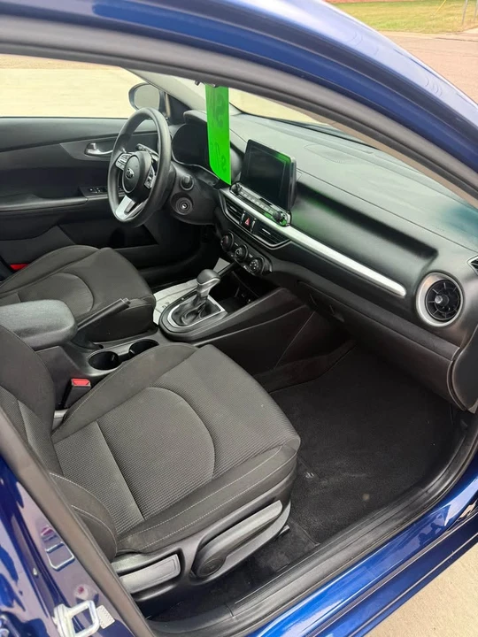 2020 Kia Forte - Image 14 of 17