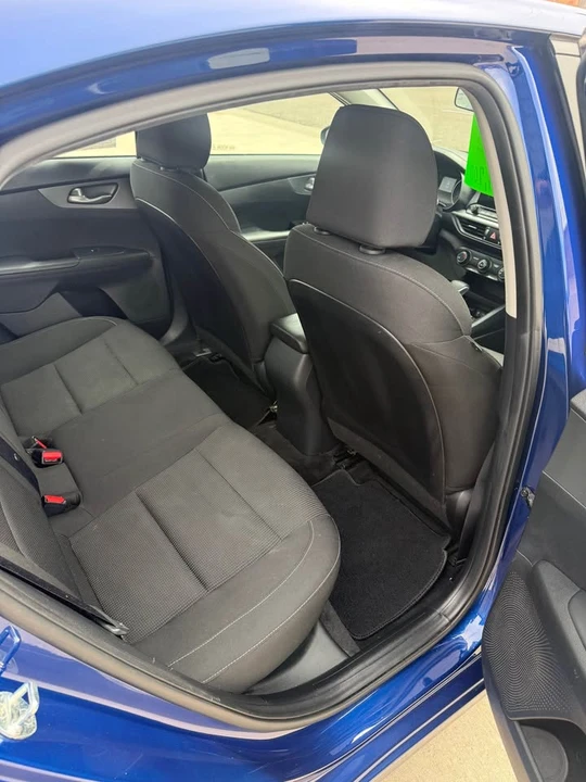 2020 Kia Forte - Image 15 of 17