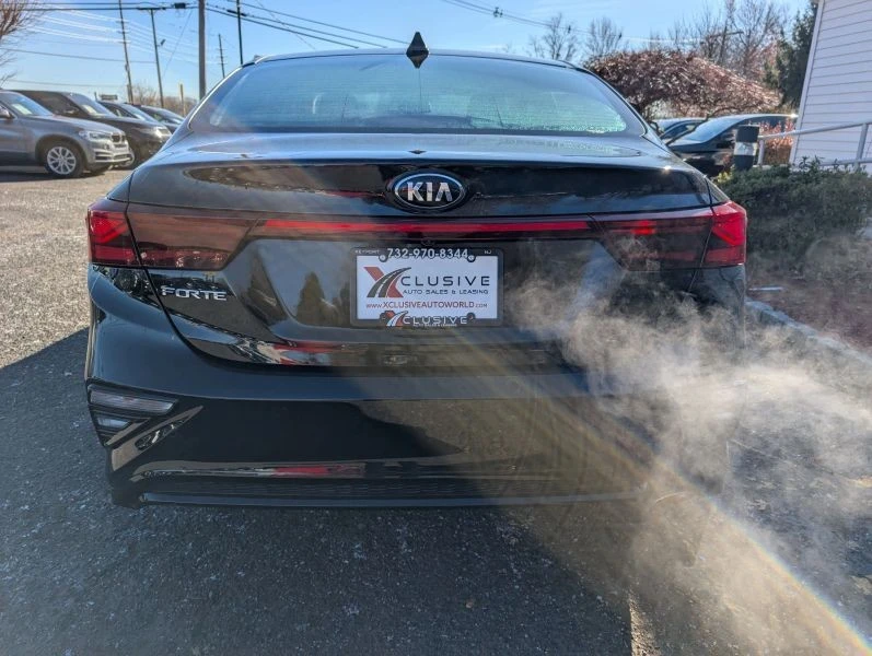 2020 Kia Forte - Image 6 of 12