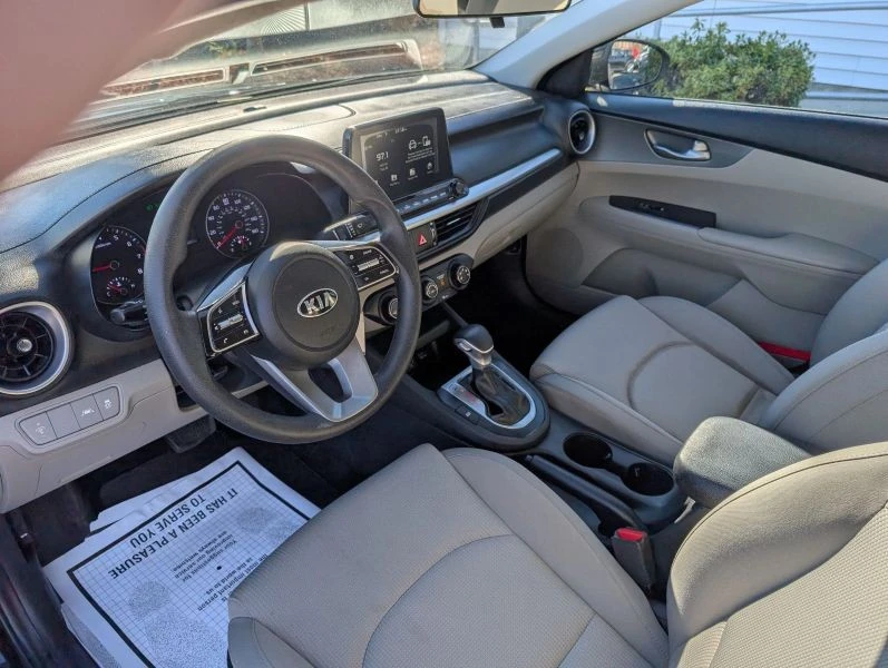 2020 Kia Forte - Image 8 of 12