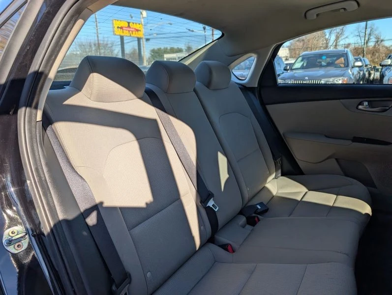 2020 Kia Forte - Image 11 of 12