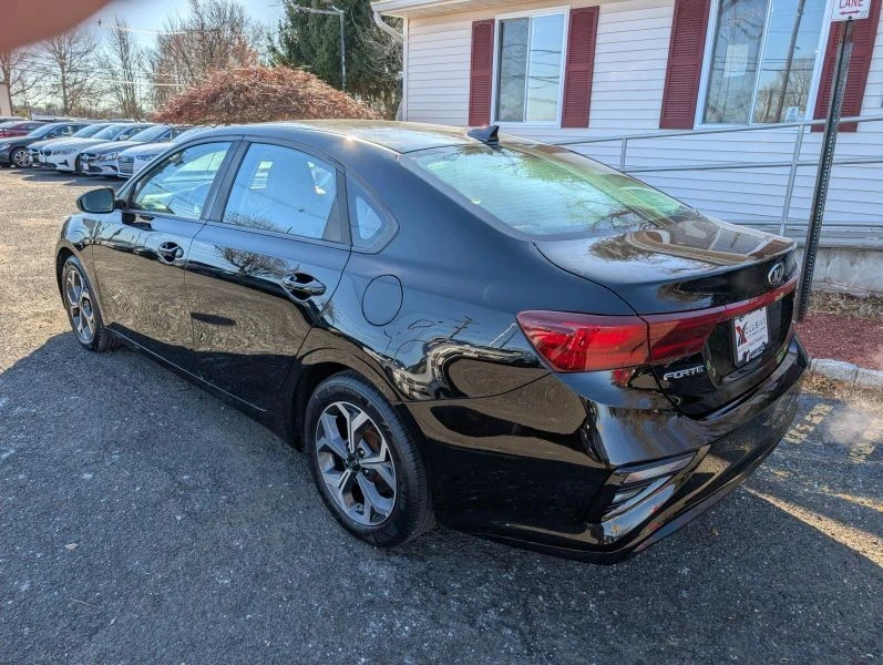 2020 Kia Forte - Image 2 of 12