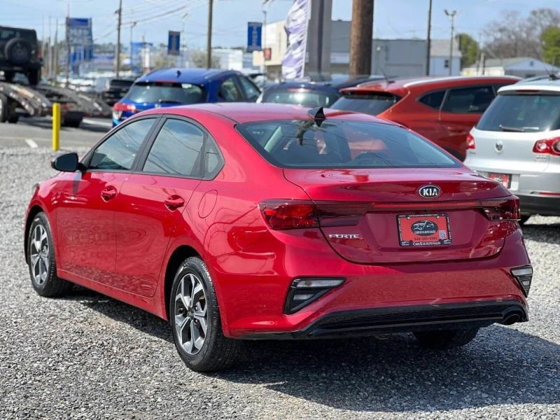 2020 Kia Forte - Image 5 of 12