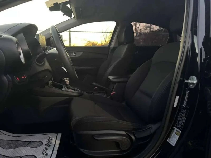 2020 Kia Forte - Image 10 of 12