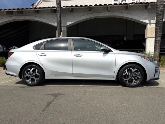 2020 Kia Forte - Image 11 of 21