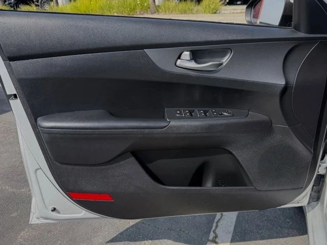 2020 Kia Forte - Image 15 of 21