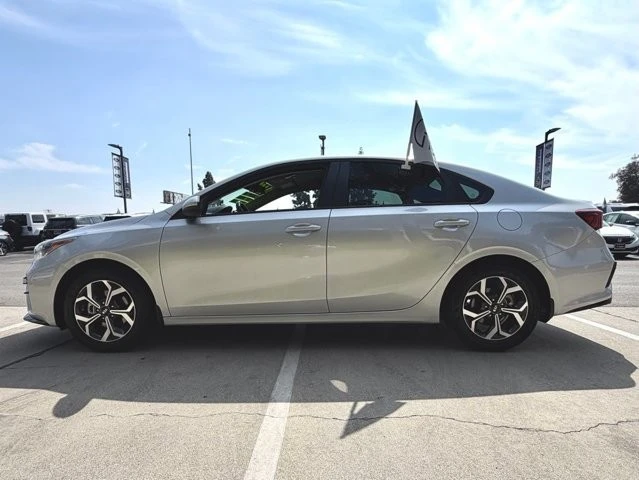 2020 Kia Forte - Image 6 of 12