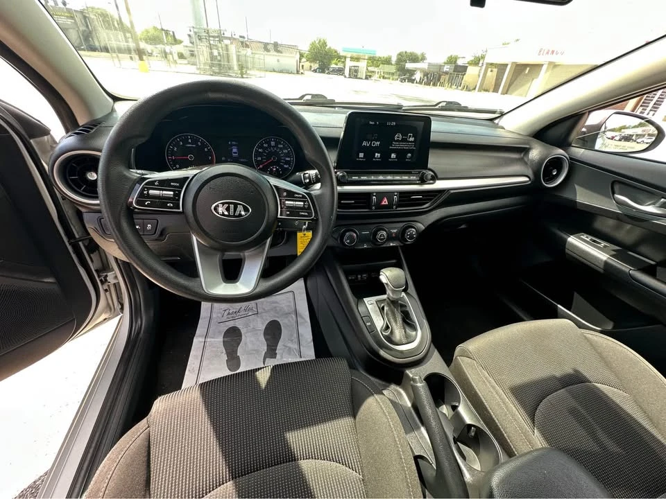 2020 Kia Forte - Image 7 of 9
