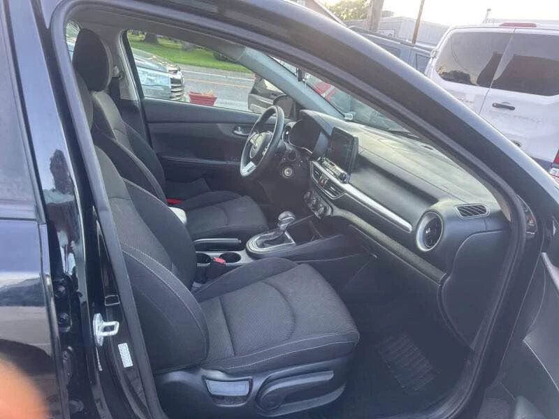 2020 Kia Forte - Image 3 of 12