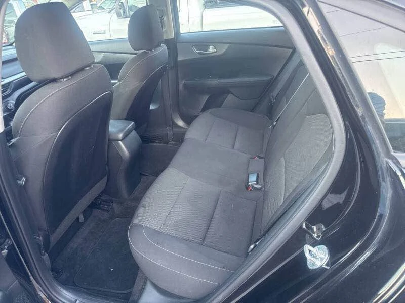 2020 Kia Forte - Image 7 of 12