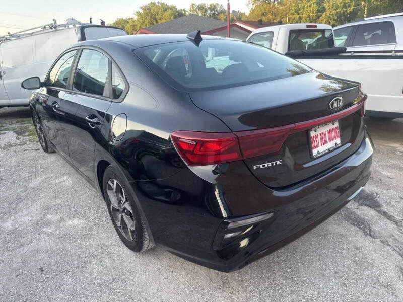2020 Kia Forte - Image 10 of 12