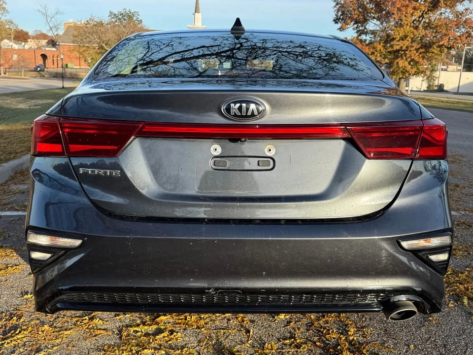 2020 Kia Forte - Image 6 of 15