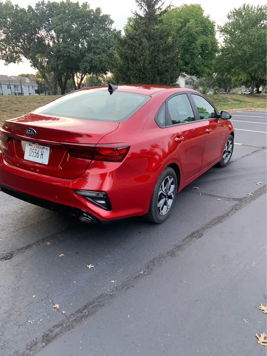 2020 Kia Forte - Image 2 of 15